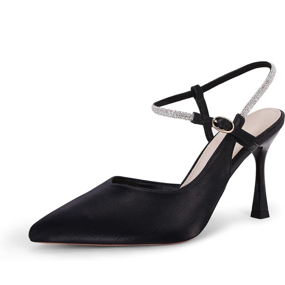 Women slingback kitten heel with rhinestone buckle. Size 7.5